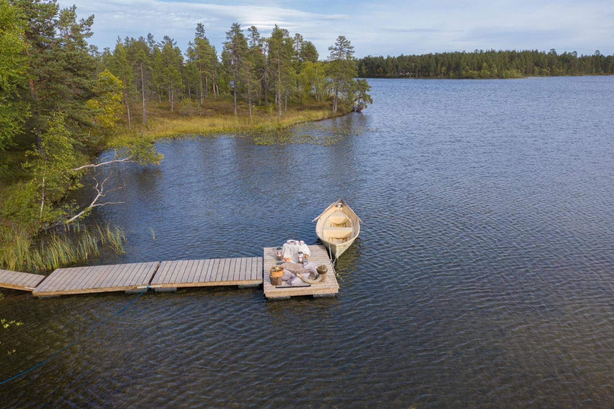 Moekki - The White Blue Wilderness Lodge Inari Eksteriør billede